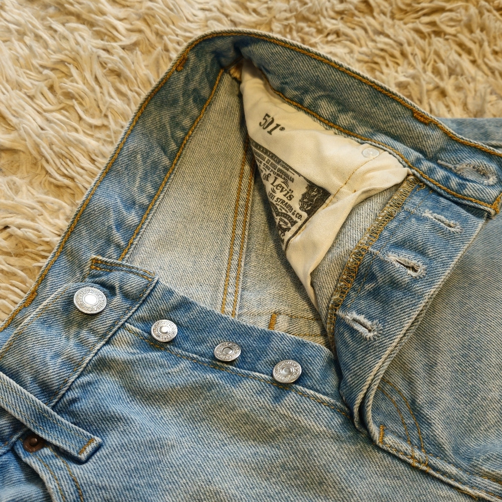 Levi's shorts - Picture 3 of 7